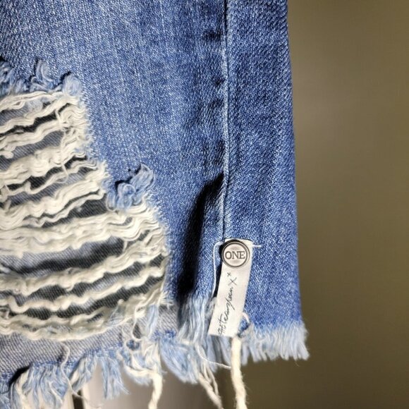 ❤️ 3 for $35 ONE teaspoon stevies bermuda boyfriend jean shorts distressed26 - Picture 8 of 9